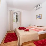 Karmen * Makarska
