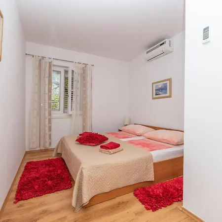 Karmen Appartamento Makarska