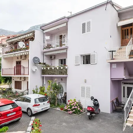 Karmen Appartement Makarska